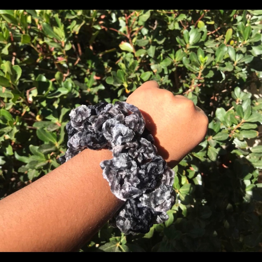 Crochet Velvet Scrunchies - Picture 2 of 4